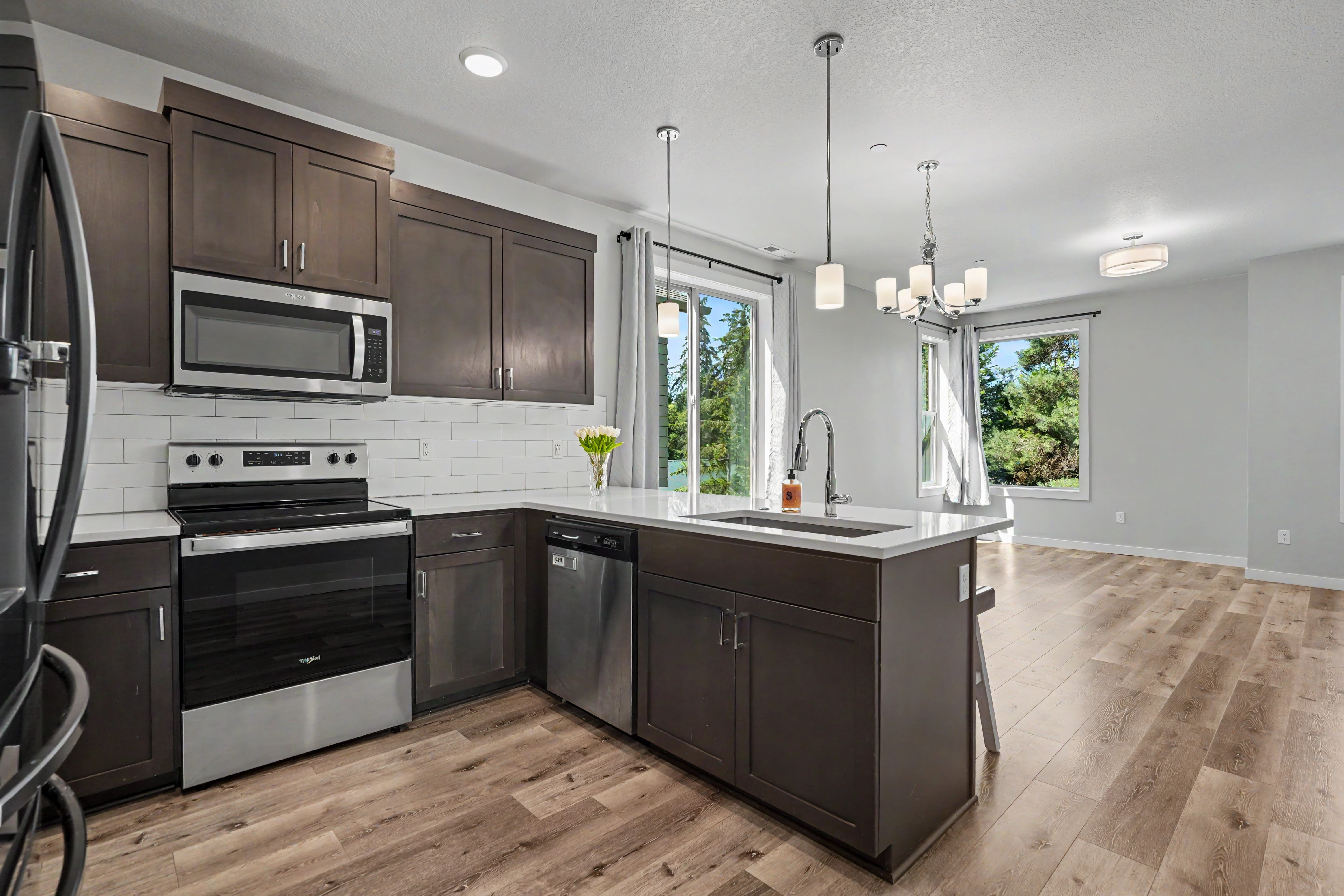 3971 Village Center Drive Southeast